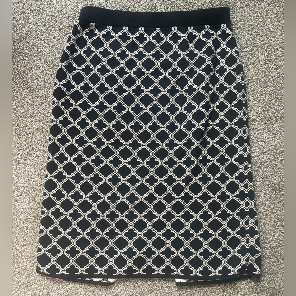 Talbots - Elegant Black and White Patterned Skirt